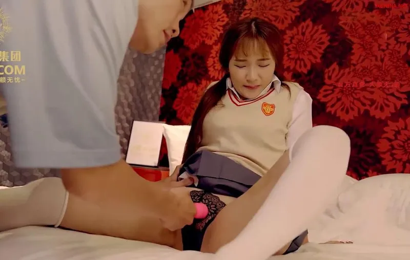 Con yêu dùng thân thanh toán khoản nợ cho bố vay tiền bọn xã hội đen